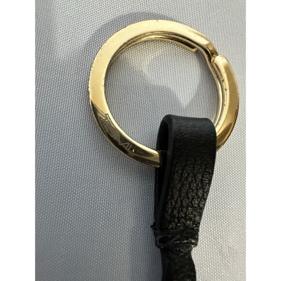 Tumi Key FOB Keychain Black Leather Case & Gold Logo Hardware Rare - Picture 4 of 6